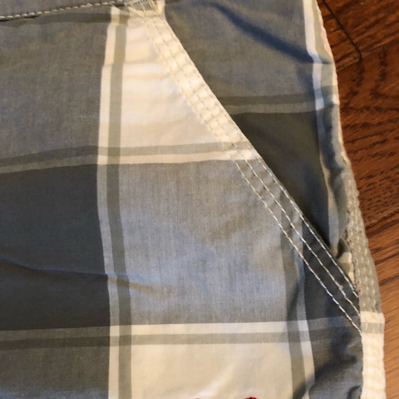 Grey and white plaid shorts - Picture 2 of 4